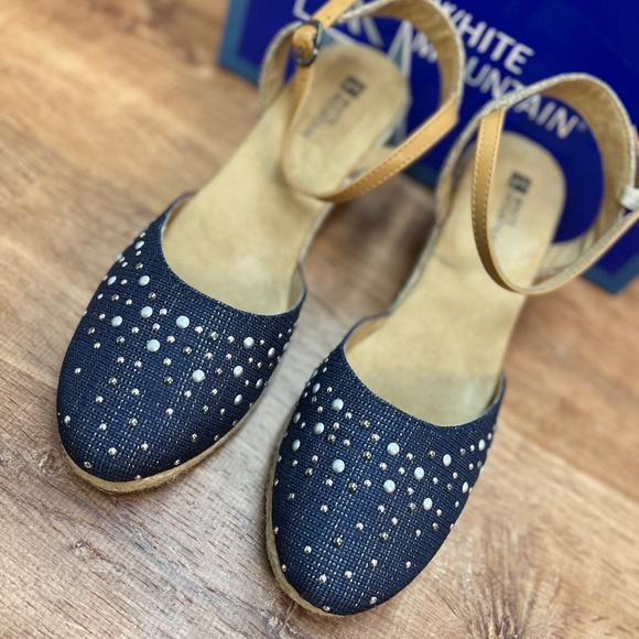 White Mountain Shoes - BLUE ESPADRILLES SIZE 9.5